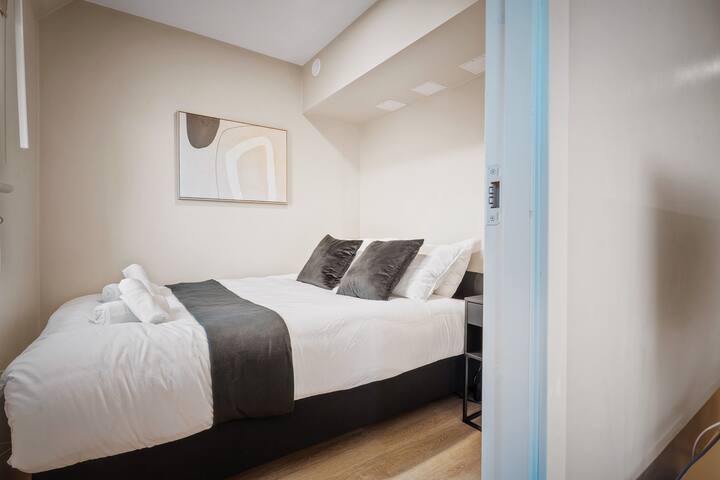 2BR apartment in the heart of Oslo: modern/central gallery image 3