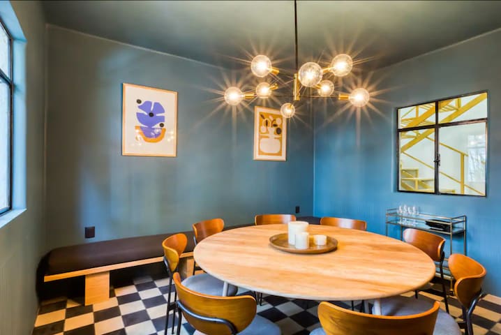 Iconic Art Deco Gem | 4 Suites & Rooftop | Condesa gallery image 2