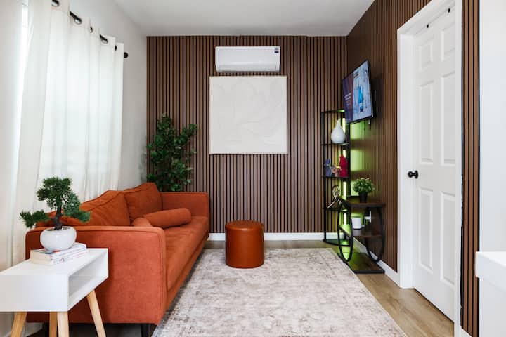 Newly Built! Flatbush Suites! - セアリトス, CA
