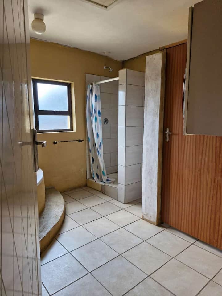 საძინებელი 4