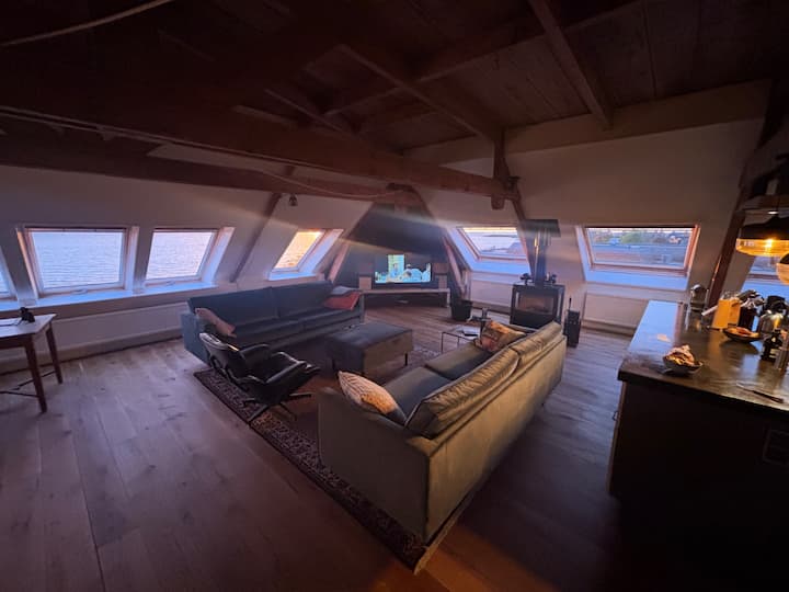 Waterside Penthouse In 1889 Former Cityhall - Stavoren