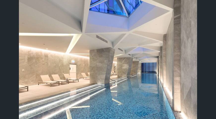 Live Luxe |Gorgeous City Views 3BR APT w/ Pool&Gym gallery image 5