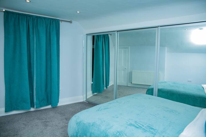 غرفة النوم 2