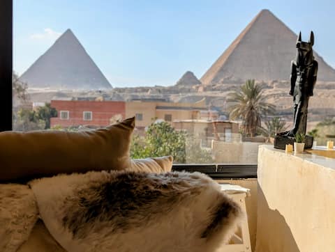Artistic Home with Natural Charm & Pyramids View