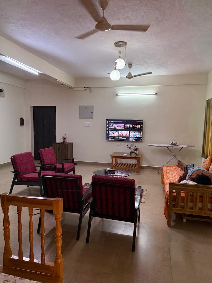 Spacious, Ventilated 3br Liv/dinng 2nd Flr, Nl - Chennai