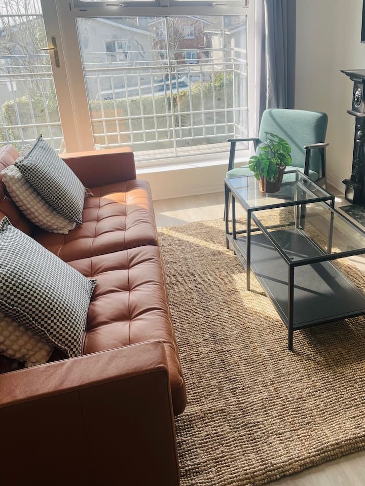 Modern And Spacious No.5 - Free Parking - Galway