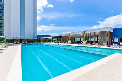 Pool, Gym, Rooftop, Parking | Downtown San José