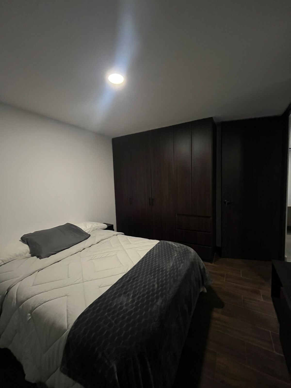 საძინებელი 1