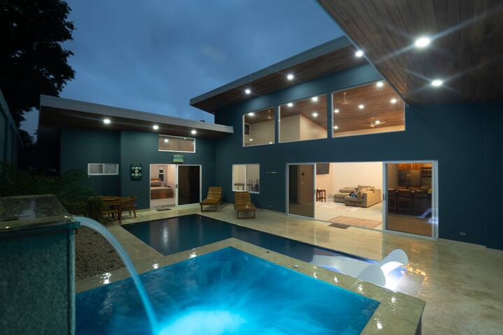 Casa Carlayna - Pool & Cool Plunge Close to Beach