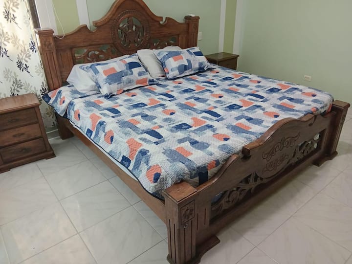 Cama tamaño king
Letto特大号床
1张2米宽双人床
Kingsize-Bett