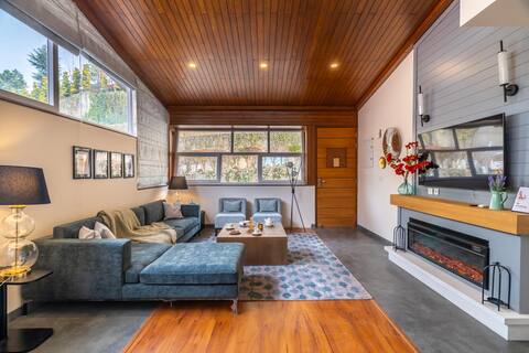 Pine @ Elysium Estate W/inhouse meals/Hillview