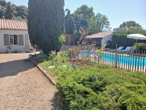 Villa des Oliviers in 
the "little Versailles"