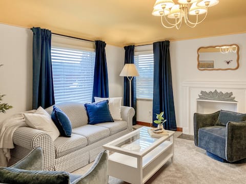 Successful Airbnb property: Treetop Suite - Sauna - King Bed - Garage Parking in Fifth By Northwest