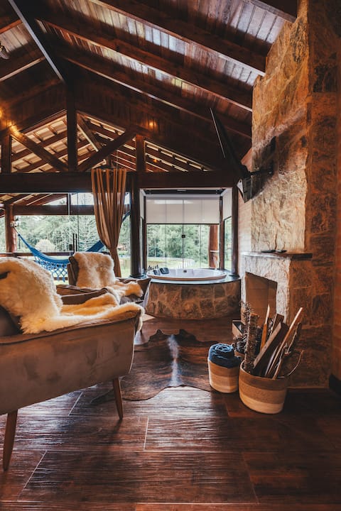 Romantic Chalet - Jacuzzi and Fireplace in Maria da Fé