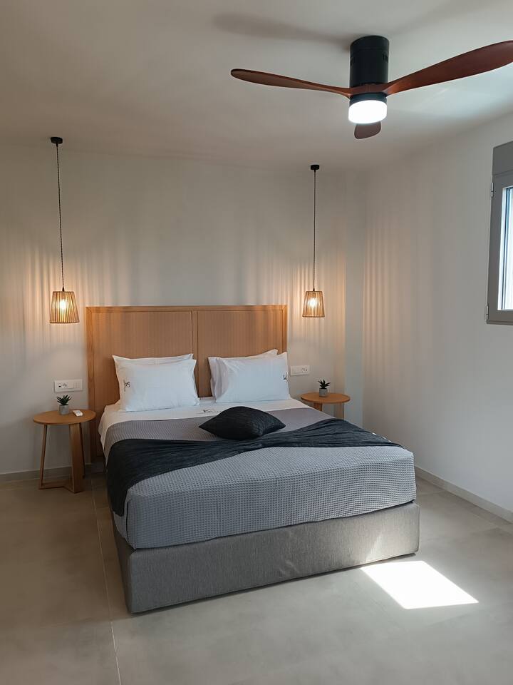 KS Alpha Villa (KS1) – 4. spavaća soba s bračnim krevetom, kupaonicom i kaučom na razvlačenje