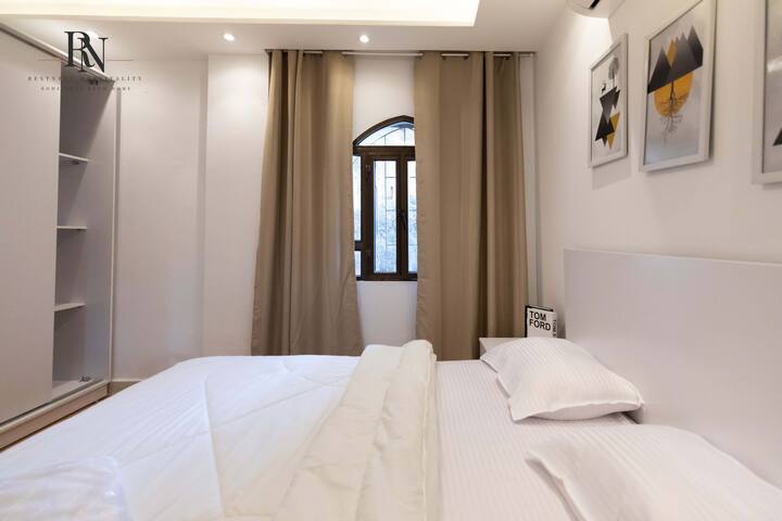 Royal Suite 1 BDR In Rehab City: Bedroom