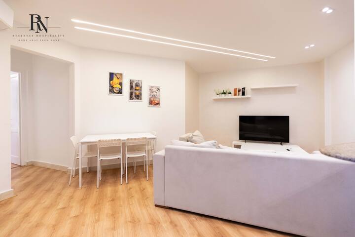 Royal Suite 1 BDR In Rehab City: Living room