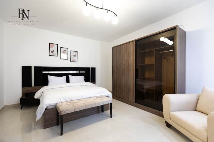 Spacious 2 BDR In Rehab City: Bedroom 2