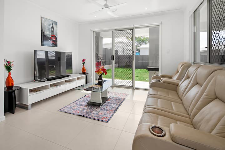 Carseldine Castle, 5 Bedroom Ev Charger Sleeps 12 - Brisbane