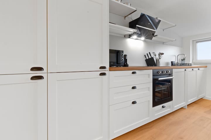 ※ Flatista Homes – Luise ※ 3BR ※ 6 Guests ※ gallery image 4