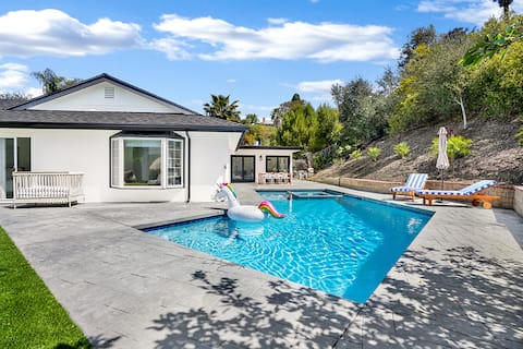 Newly Remodeled w/Pool/Hot Tub