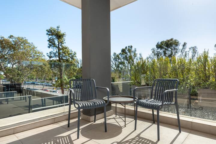 Sunlit Serenity in Green Point gallery image 4