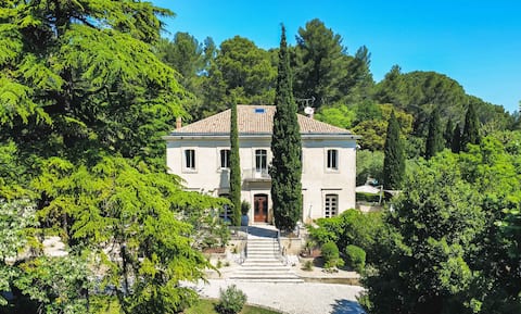 Bastide Castella – Privatization – Pool/Jacuzzi