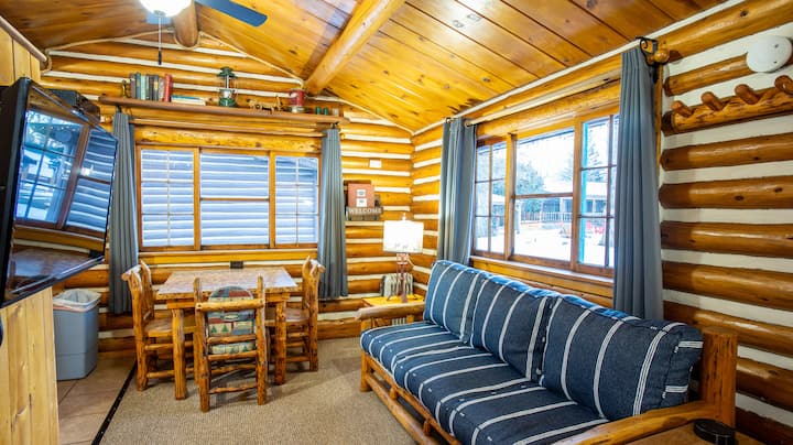 Altitude Adjustment Cabin, Great Location - Buena Vista, CO