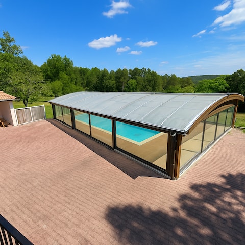 Indoor & heated pool · 6 people · Countryside