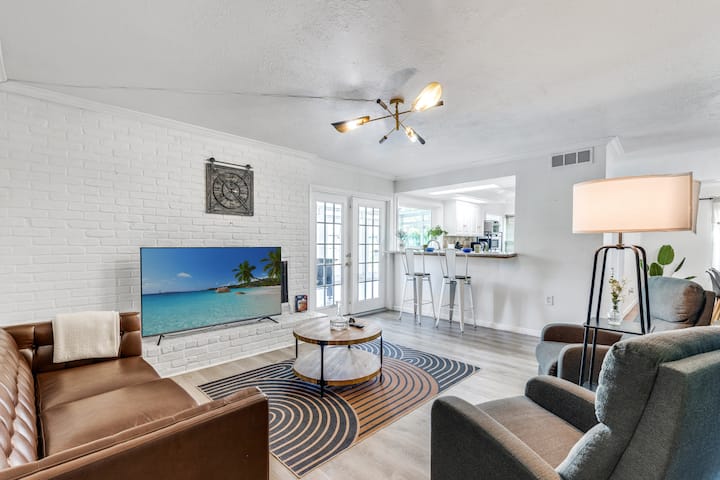 5 Bd Pool | Sunroom| Pergola | 15 Min Galleria - Sugar Land, TX