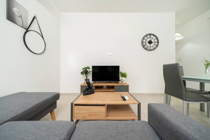 1 Bedroom Flat In Aglatzia - Никосия