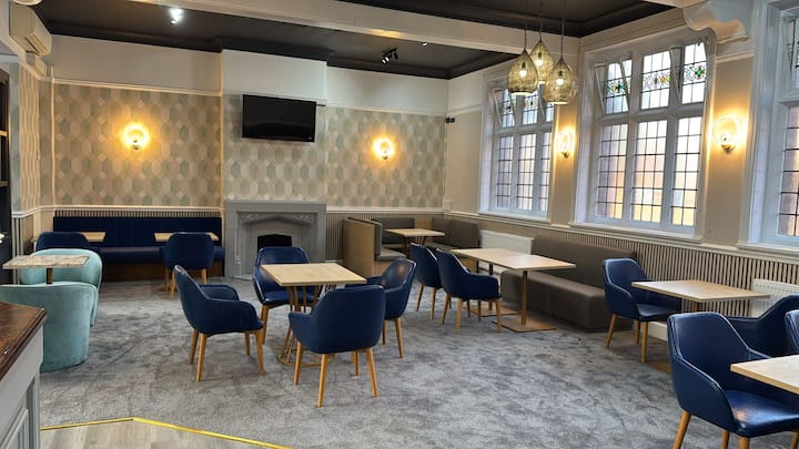Double Room At George And Dragon Place. - Chester, UK