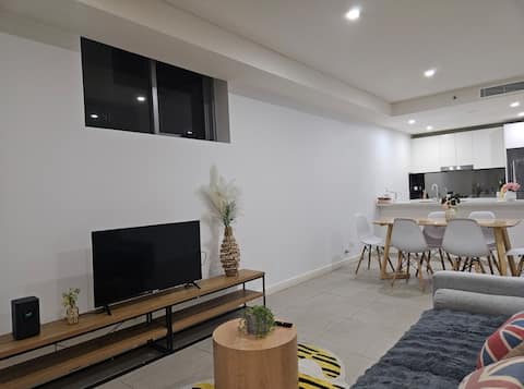 Mascot 2 bed 213 Close to station easy to anywhere