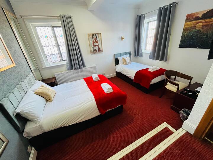 Family Room George And Dragon Place - Chester