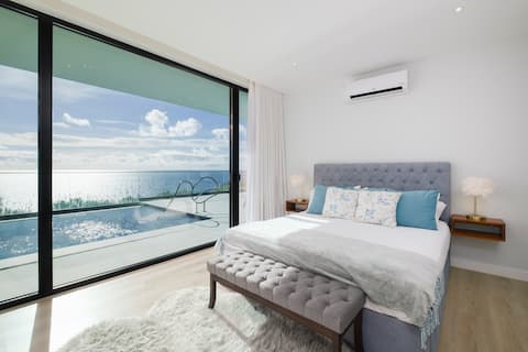 Ocean Pearl-Deluxe OceanView (Heated Pool)