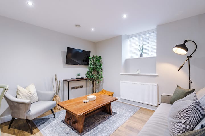 Stylish Georgian City Flat! - Chester Zoo