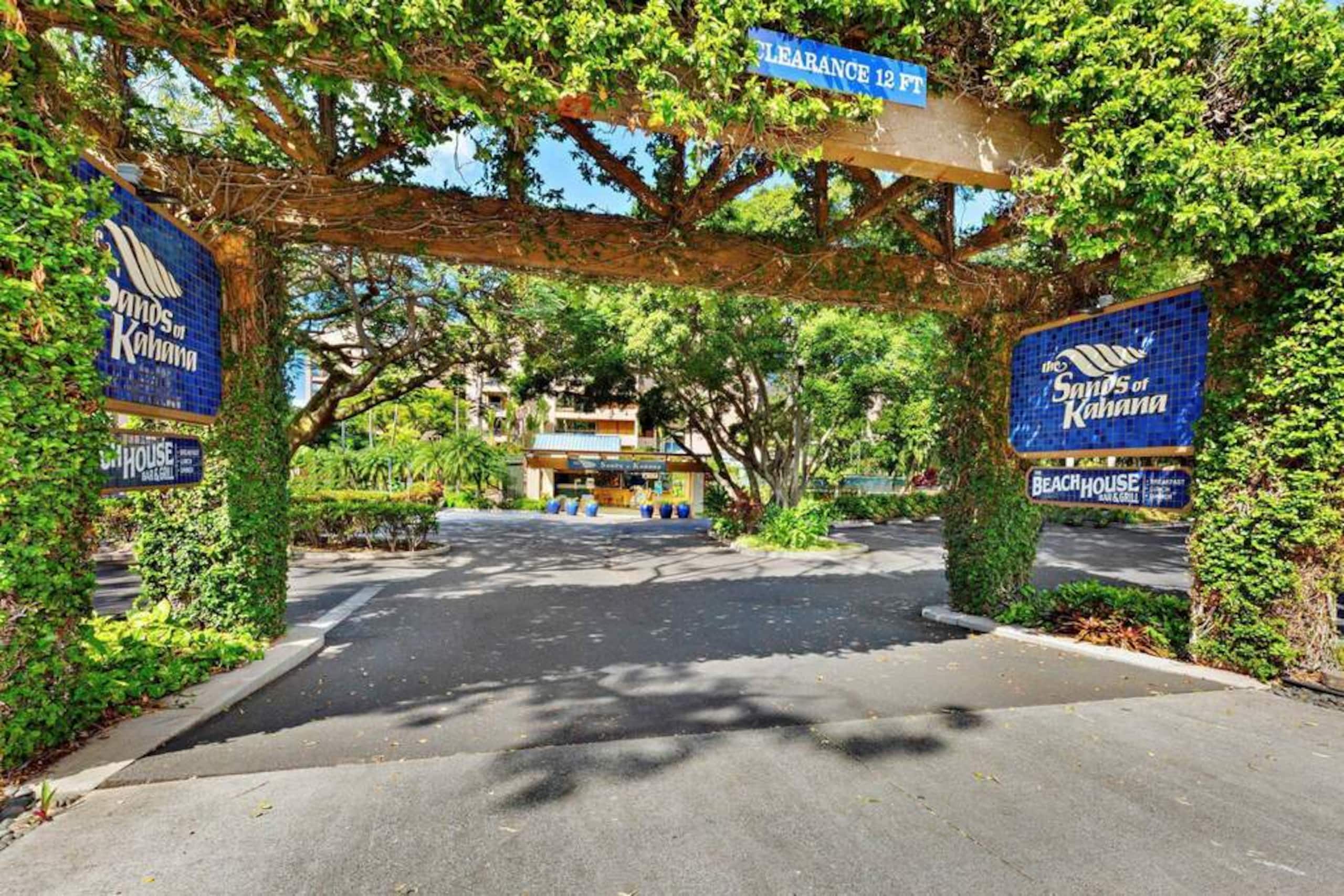 Condo in Lahaina · ★4.92 · 3 bedrooms · 6 beds · 3 baths - Image 80