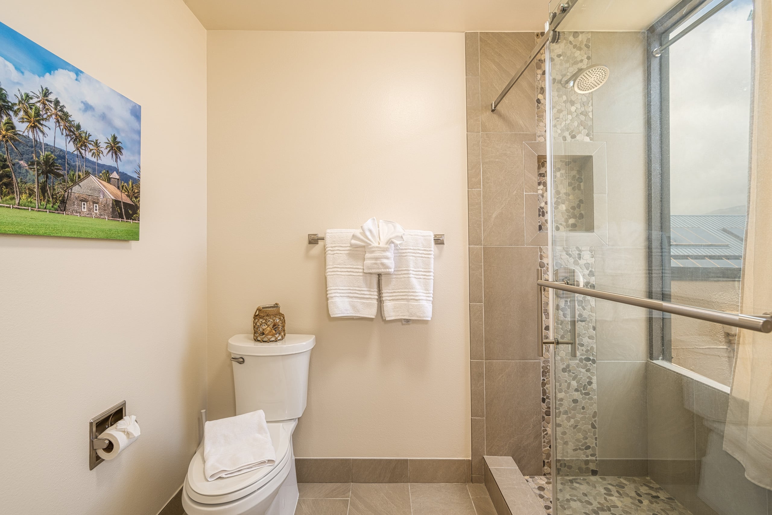 Condo in Lahaina · ★4.92 · 3 bedrooms · 6 beds · 3 baths - Image 39