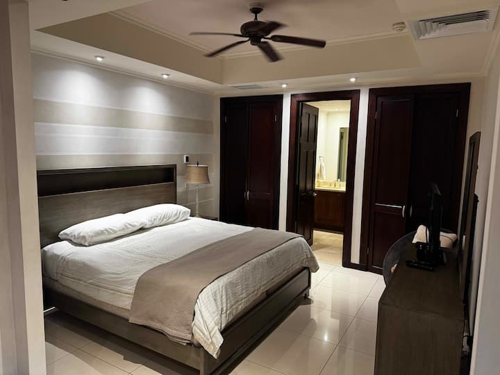 Sekundárna hlavná spálňa s manželskou posteľou