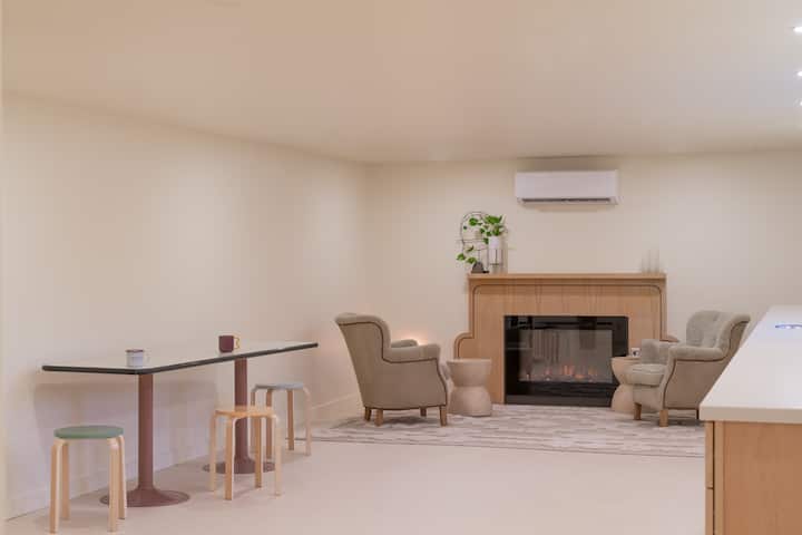 Trailhead 1br Next To Hiking On Beacon Mt - Newburgh