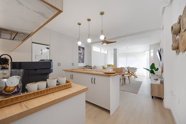 Apartamento En El Paseo Marítimo De Torrevieja - Playa Flamenca