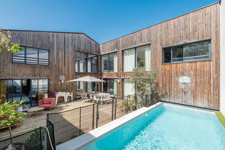Grand loft bordelais avec piscine gallery image 3