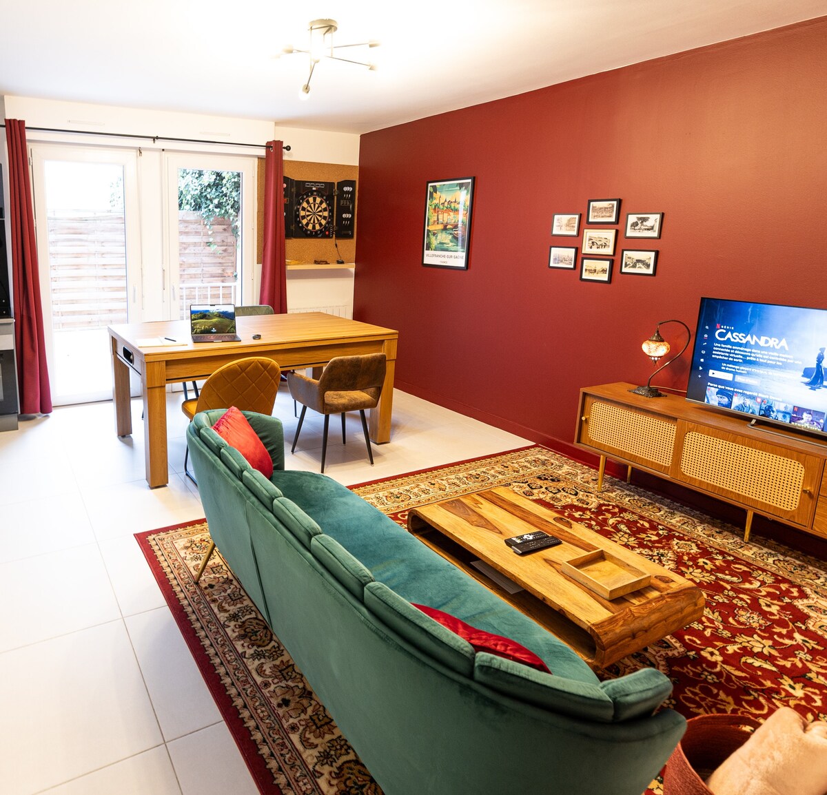 Top Airbnb: Tout à pied | Appart cosy + parking inclus a Villefranche Sur Saône