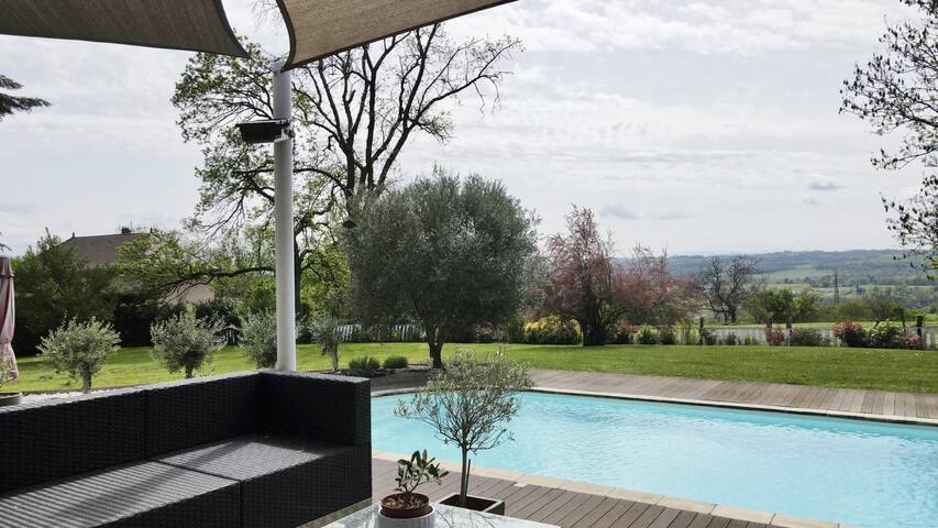 La conciergerie de la Sûre managed Airbnb listing 2