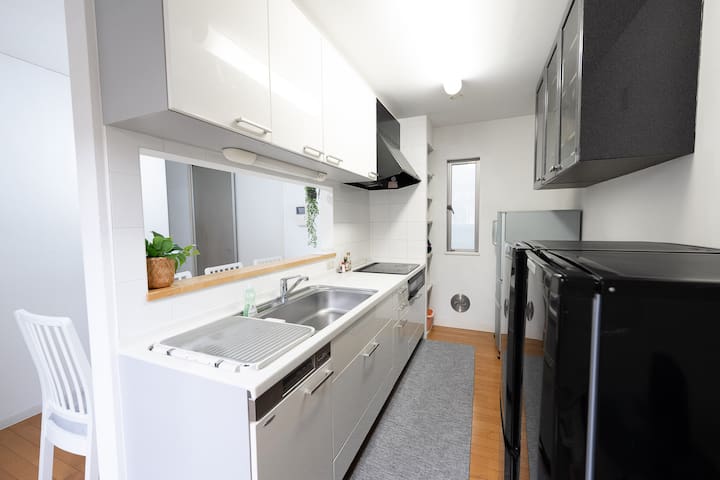 新宿 1站地/新大久保站(JR山手线)5分钟/2浴室2卫生间/独栋别墅/韩国商业街/歌舞伎町10分钟