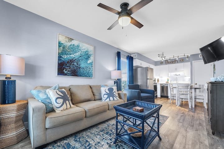 Walk To Beach | Pool + Lagoon Escape - Gulf Shores, AL