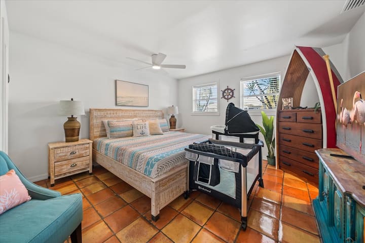 Camera da letto principale.  Piano inferiore.  