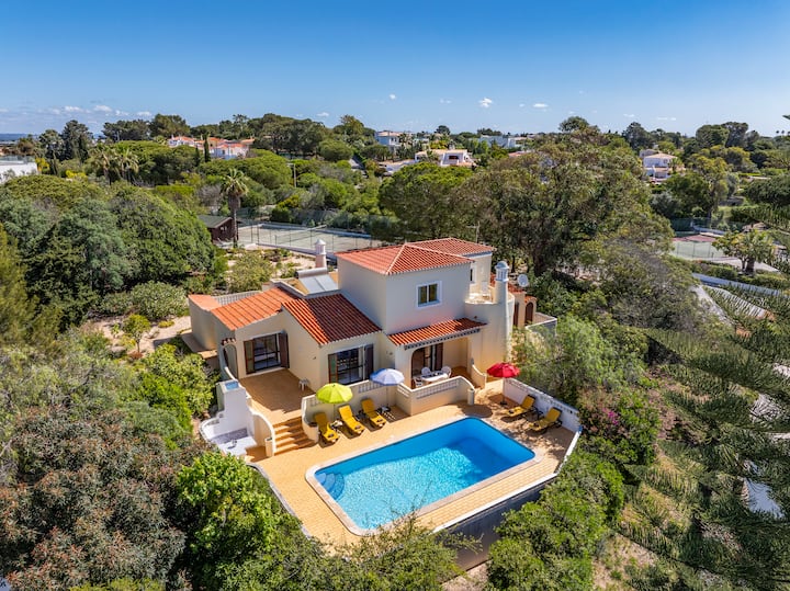 Stunning Villa With Sea Views Tennis Court + Golf - Carvoeiro