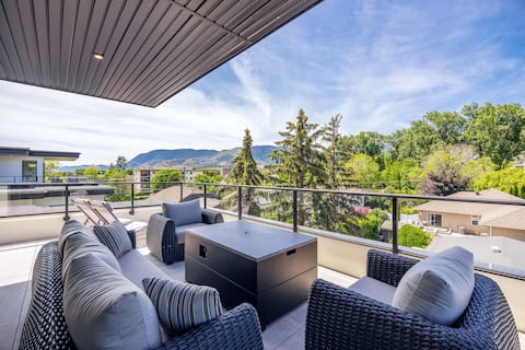 Family-Friendly Escape Near the Beach | Sleeps 14!