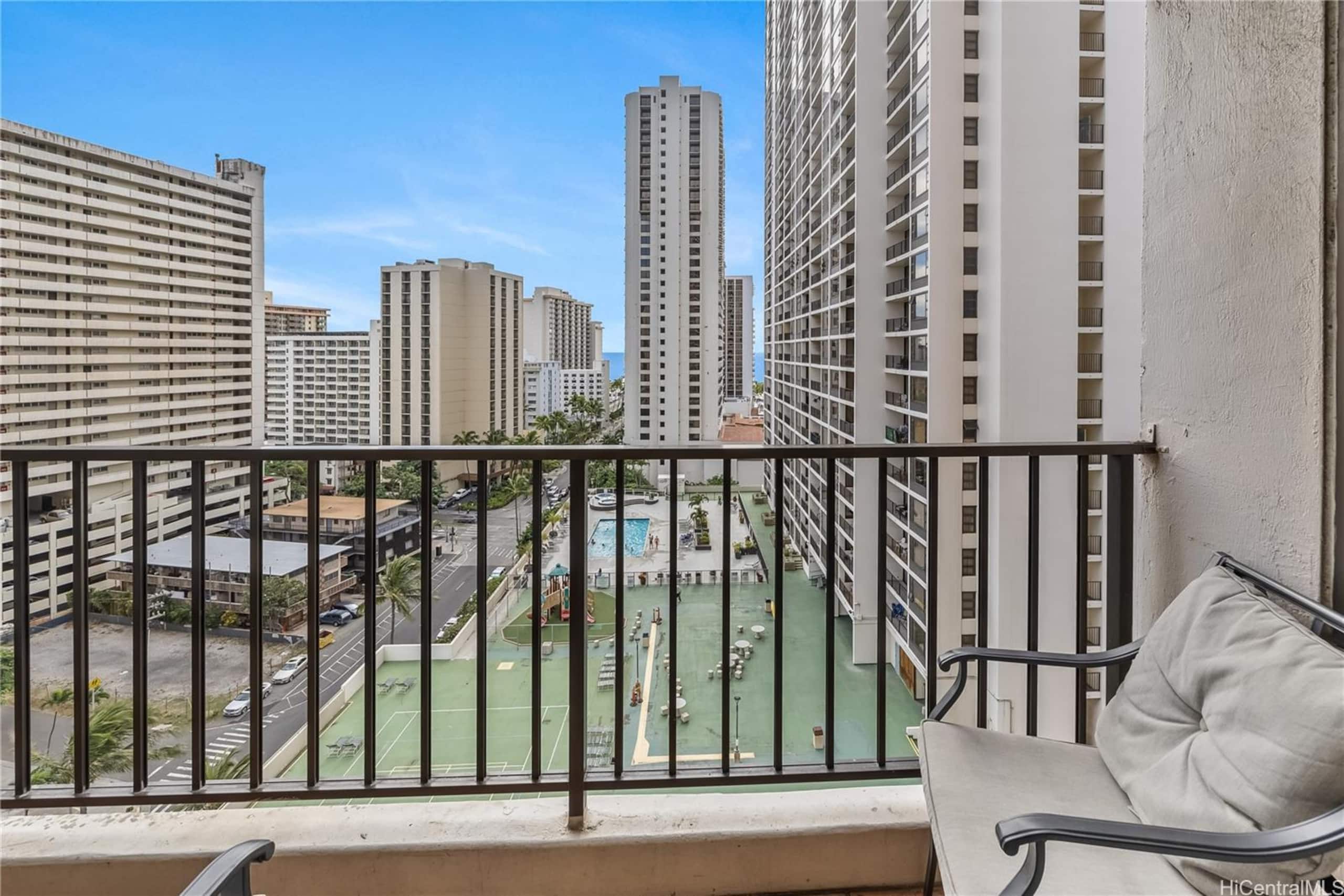 15FL-Cozy Waikiki Banyan 1BR w/Free Parking~ - Image 30